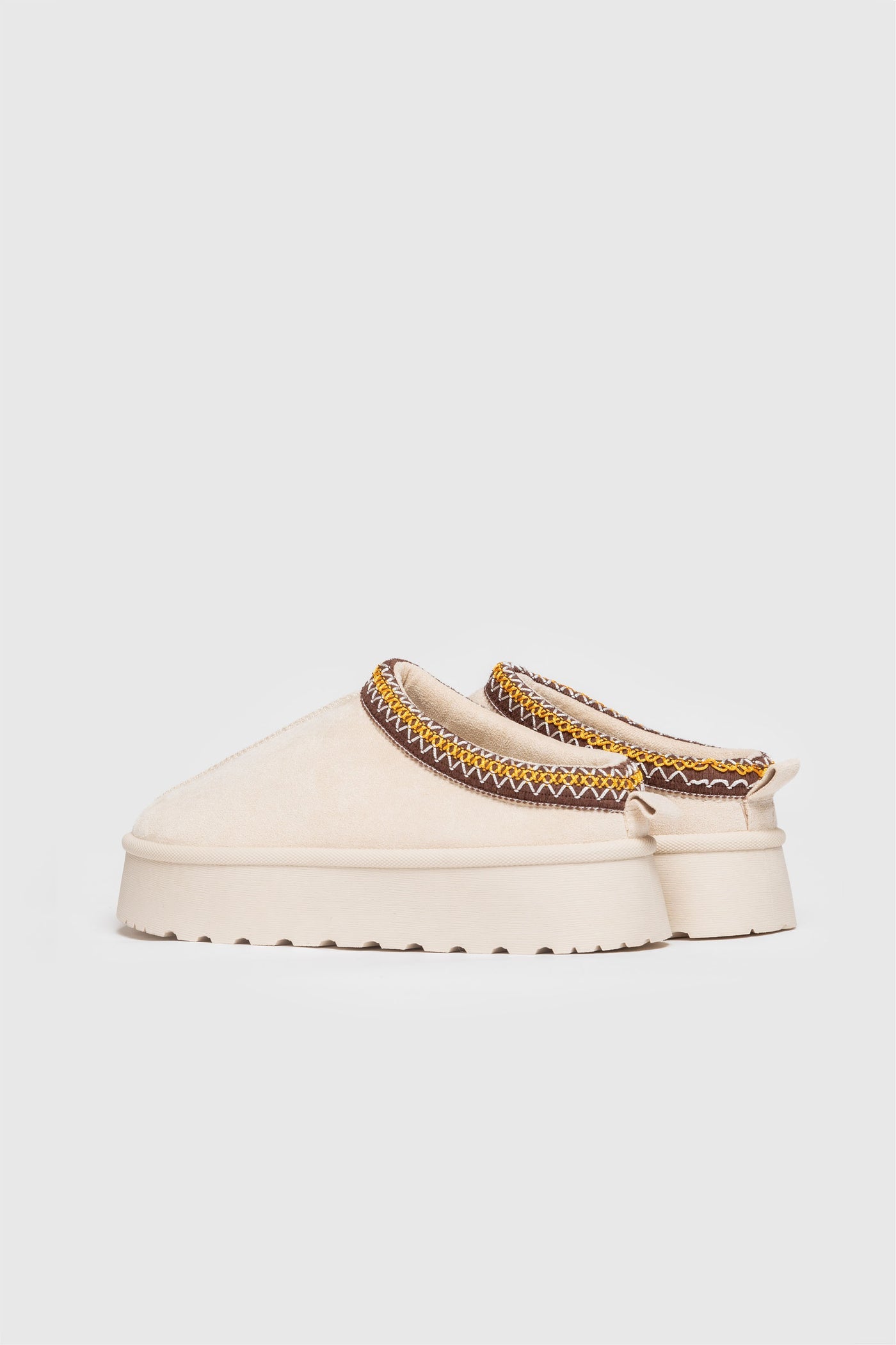 Pantufa Inspiração UGG